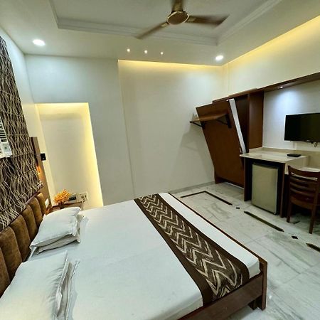 Hotel C Park - Karol Bagh, New Delhi מראה חיצוני תמונה