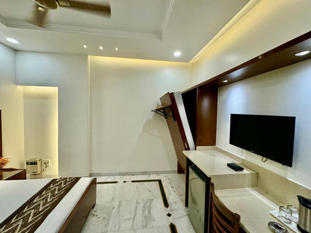 Hotel C Park - Karol Bagh, New Delhi מראה חיצוני תמונה