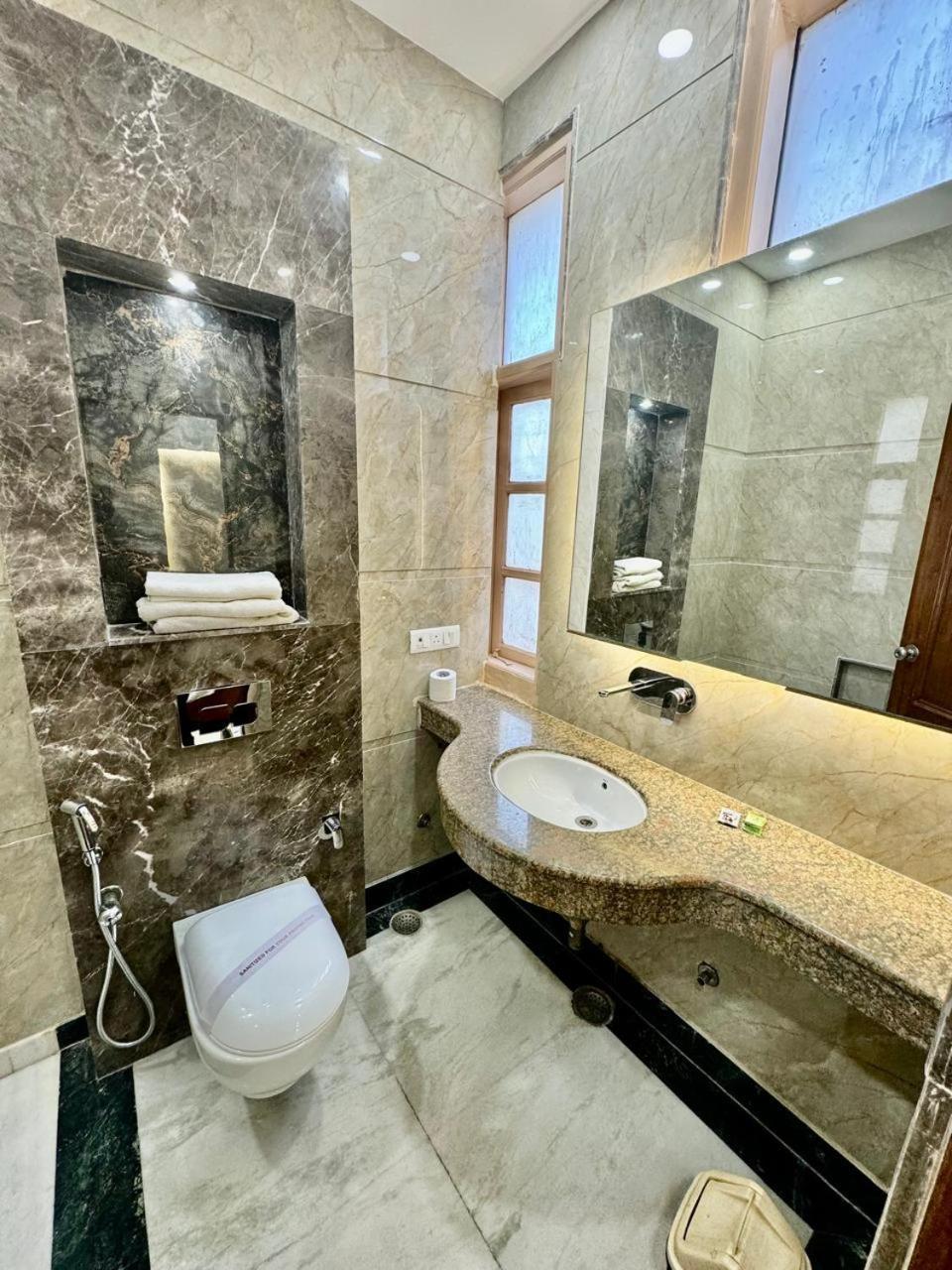 Hotel C Park - Karol Bagh, New Delhi מראה חיצוני תמונה